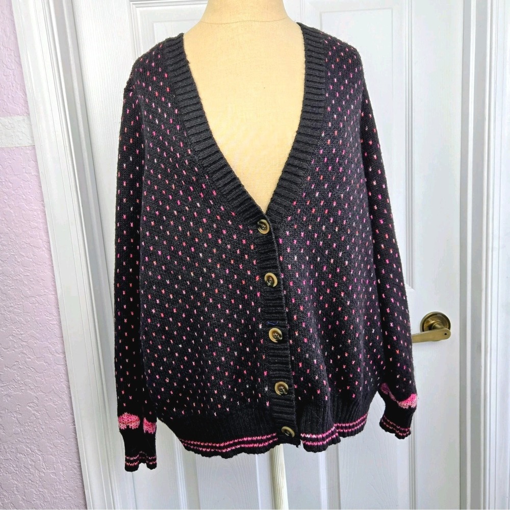 Torrid V‎ Neck Cardigan Sweater Black Pink Valentine's Day Size 2X 18/20 Hearts